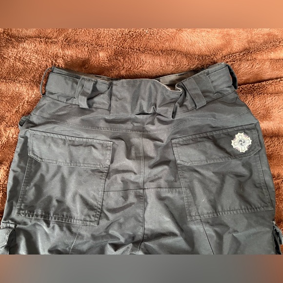 Authentic BURTON RONIN snowboard pants - Picture 13 of 16